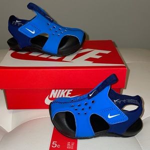 🐠NWT- Toddler Size 5 Nike Sunray Sandal